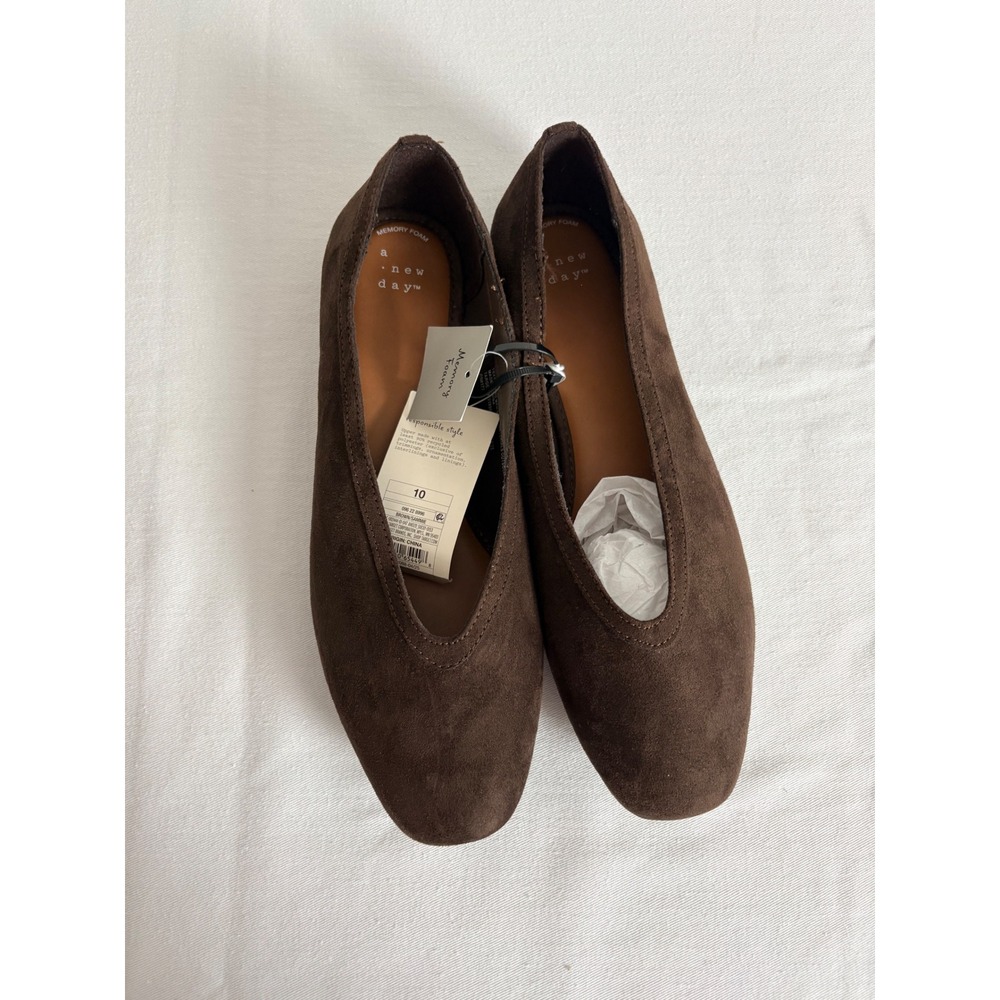 A New Day Ballet Flats 10 Brown New Faux Suede Memory Foam V-Cut Almond Toe